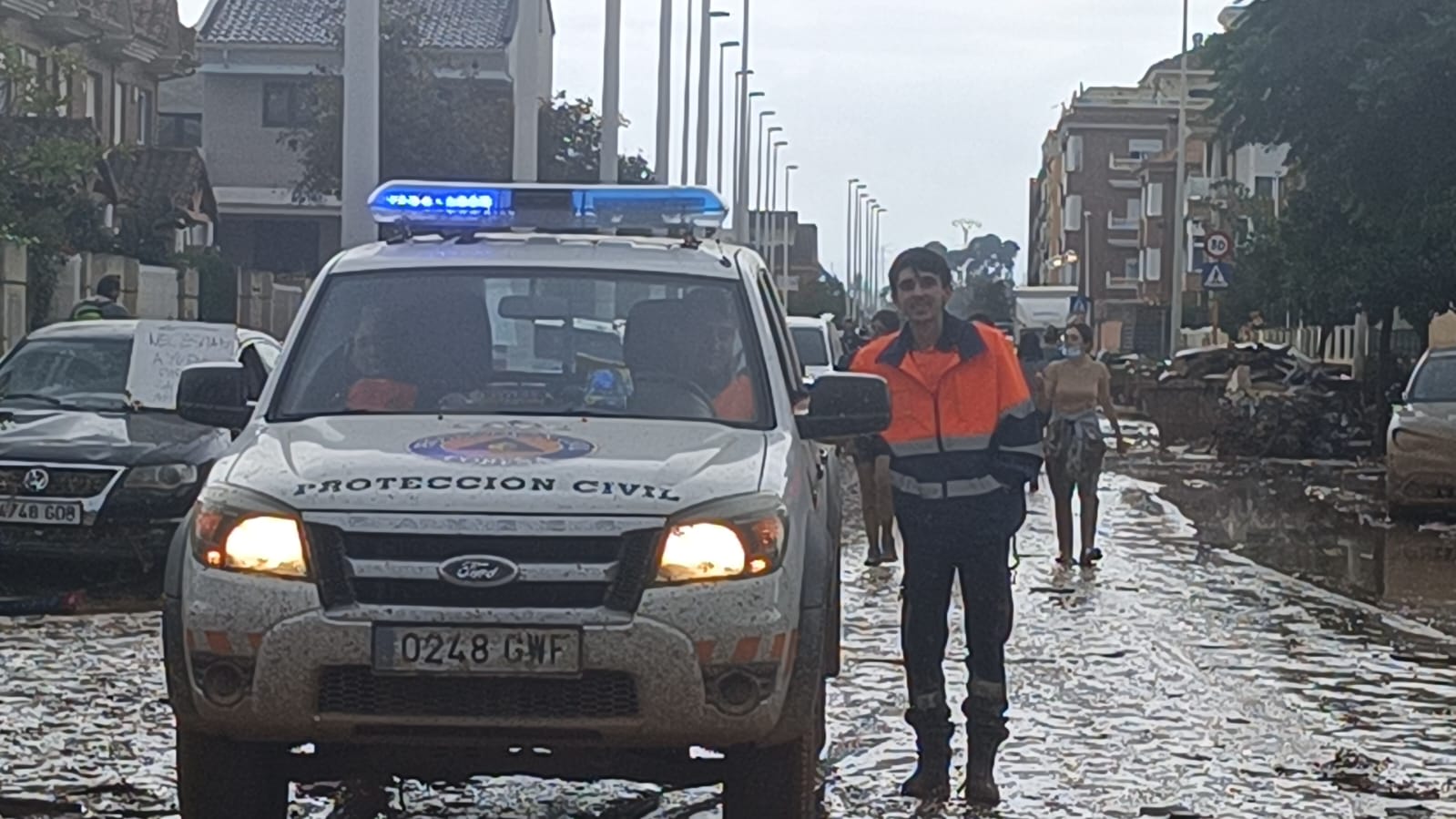 Retorno de los voluntarios de la Agrupación de Protección Civil de Cobeña que colaboraron en la donominada Zona Cero de la Dana en Valencia.