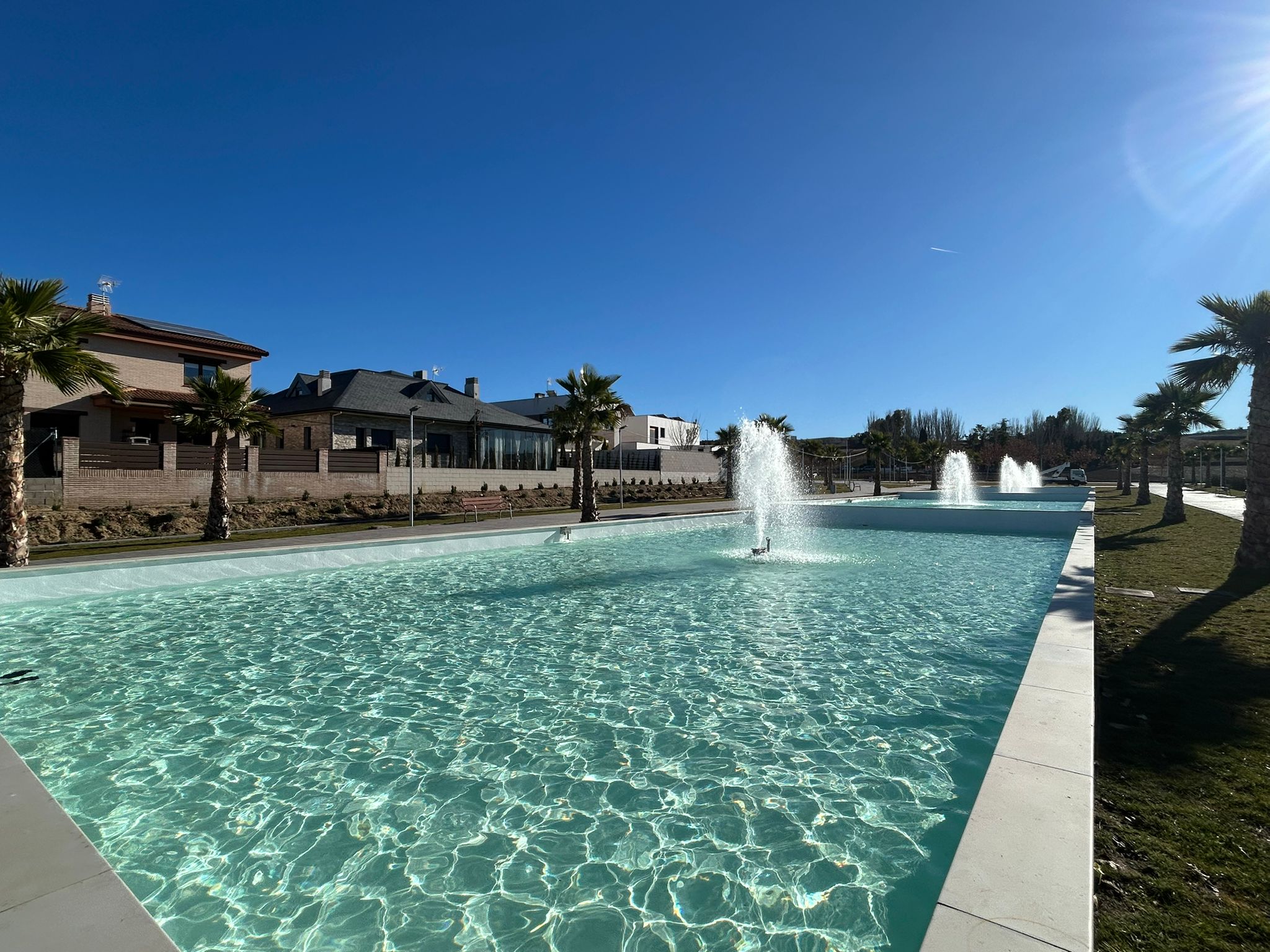 APERTURA NUEVO PARQUE ENTRE AV. BARRANCO AGUA Y AV. RIO GUALAQUIVIR